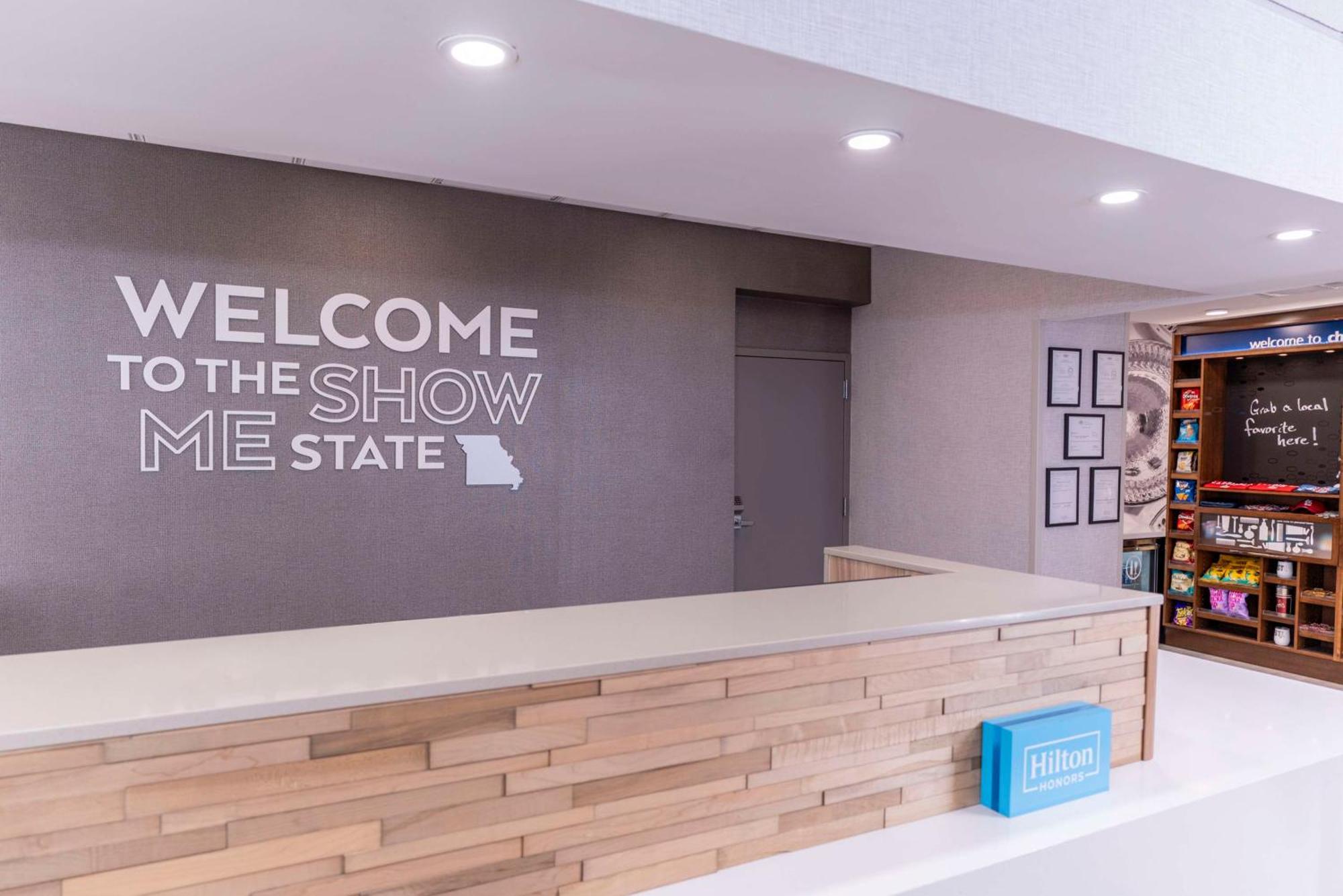 Hampton Inn & Suites St. Louis-Chesterfield Bagian luar foto
